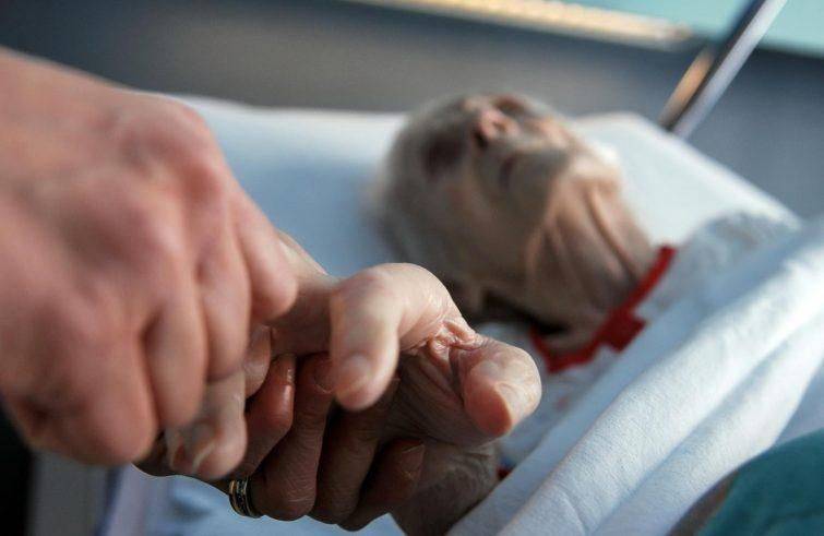 Fine vita: “Fermo rifiuto di ogni atto di eutanasia in tutte le sue forme”