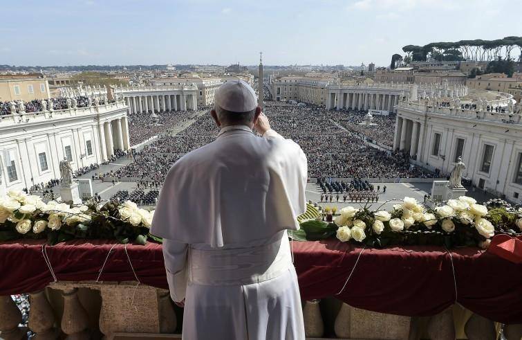 Papa Francesco: “Evitare il dilagare dei conflitti e fermare il traffico delle armi”