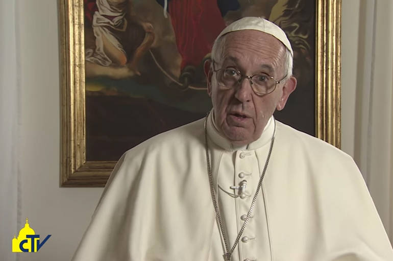 Papa Francesco: non siate giovani-divano, mettiamoci insieme in cammino