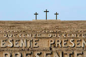 Papa Francesco a Redipuglia, in preghiera per la pace
