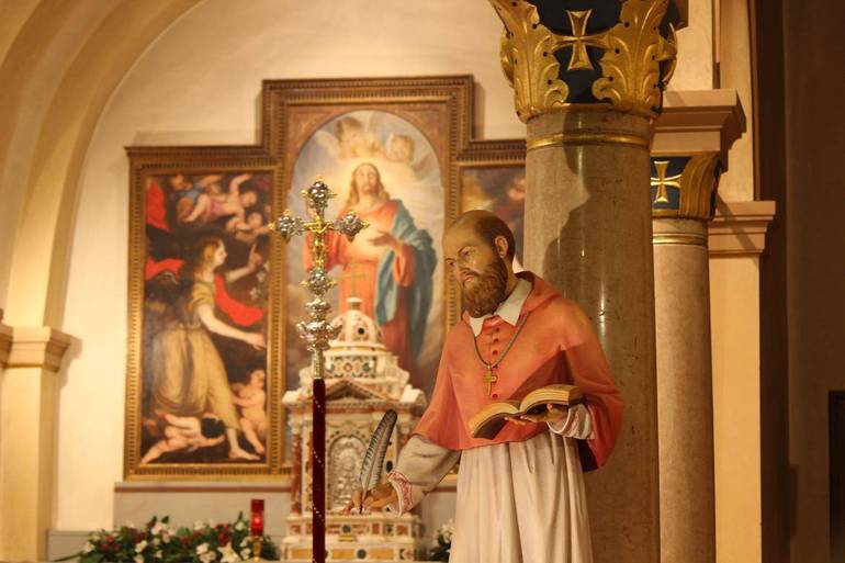 Benedetta in Seminario la statua in legno di San Francesco di Sales - Gallery