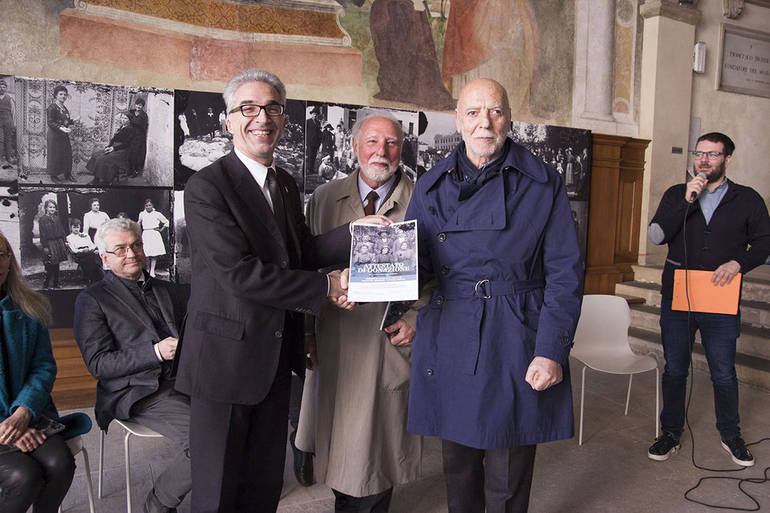 Donato l'archivio "Francesco Burighel" con 500 lastre fotografiche al comune di Vittorio Veneto