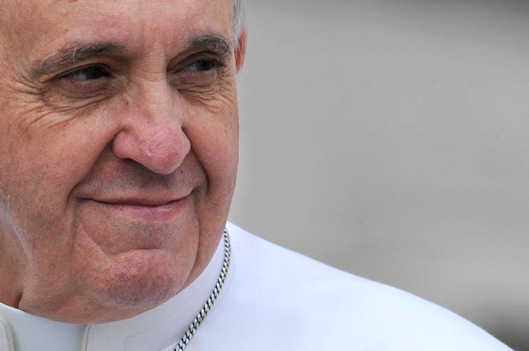 E Bergoglio si sfoga con una radio argentina: "Tutti amici del Papa. Mi sono sentito usato..."