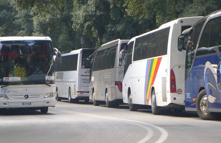 ECONOMIA: autobus in crisi chiedono aiuto alla Regione