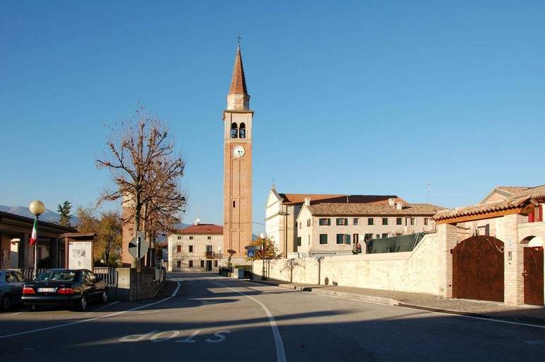FONTIGO: il Vescovo inaugura il campanile restaurato