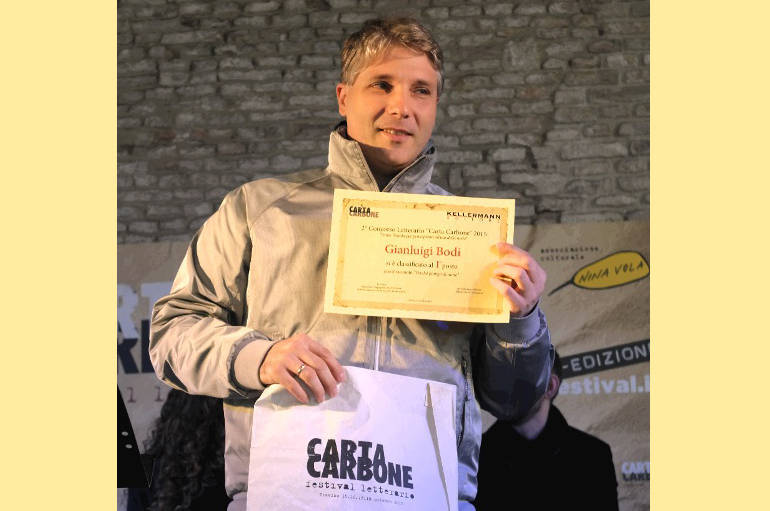 Il moglianese Gianluigi Bodi è il vincitore di “Guida per principianti all’uso della notte”, il concorso letterario di CartaCarbone 2015 