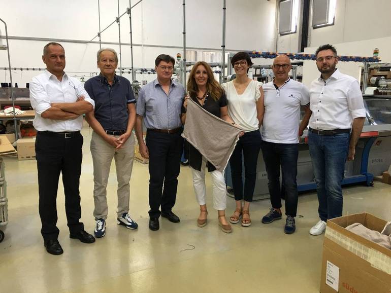 LAVORO: l'assessore regionale Donazzan in visita alla Maglieria GZ di Vittorio Veneto