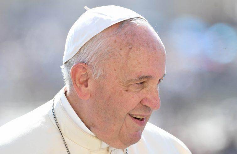 Lettera del Papa ai sacerdoti: “Dolore, coraggio, gratitudine e lode”