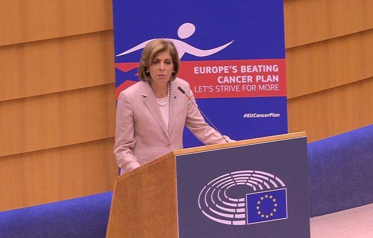 LOTTA AL CANCRO. Commissione Ue lancia il piano per la lotta al cancro