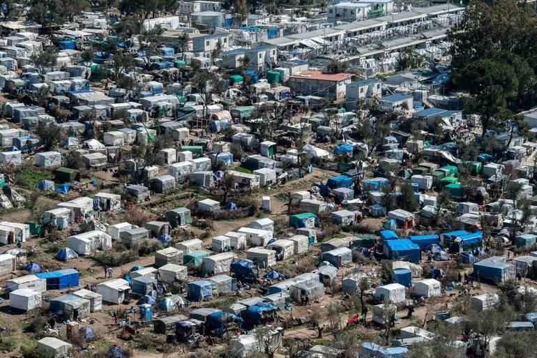 MIGRANTI. Oxfam: “Stop a costruzione DI nuovi campi nelle isole greche"