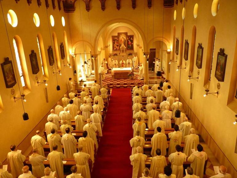 MOTTA: liturgia penitenziale del clero
