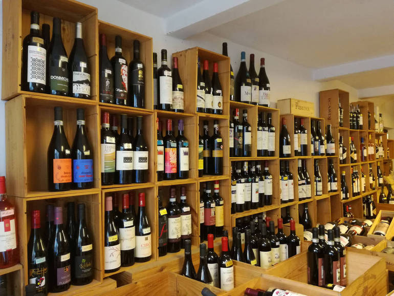 NUOVO DPCM: il via libera a 7 mila enoteche salva il vino made in Italy