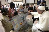 Papa Francesco: “vicino a quanti si aprono saggiamente al complesso fenomeno migratorio”
