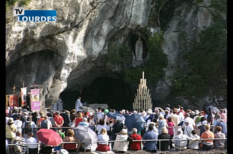 Pellegrinaggio diocesano. Riguarda il Rosario da Lourdes - Video