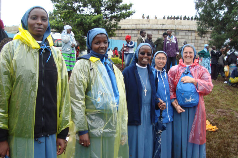 Suor Carla Borga e suor Raffaella Granzotto raccontano il viaggio del papa in Kenya