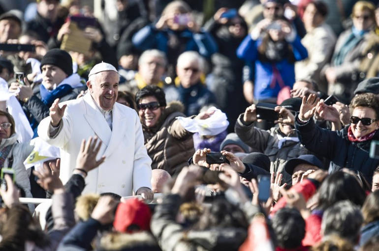 Tre anni con Papa Francesco: gli auguri della Chiesa italiana, grazie, Santità!