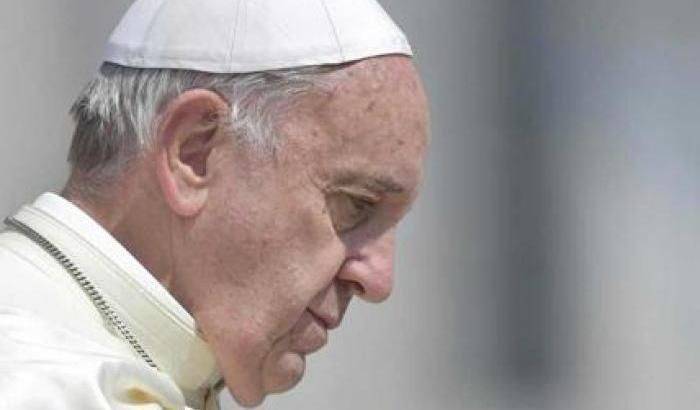 UCRAINA: All'Angelus, Papa Francesco invita alla pace