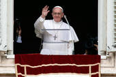 Il Papa: "L'uomo ripudi la guerra e bandisca ogni arma di distruzione di massa"