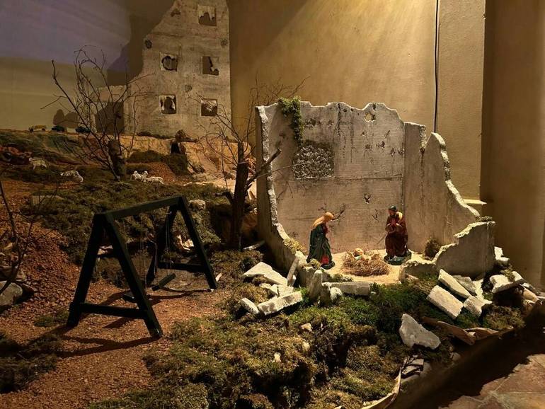 CAMPOMOLINO: Gesù nasce sotto le bombe