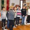 04 la classe vincitrice di San Pietro di Feletto con l'insegnante Chiara Ceschin