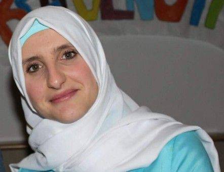 LENTIAI: Assia Belhadj presenta il suo libro “Oltre l’hijab. Una donna da straniera a cittadina”
