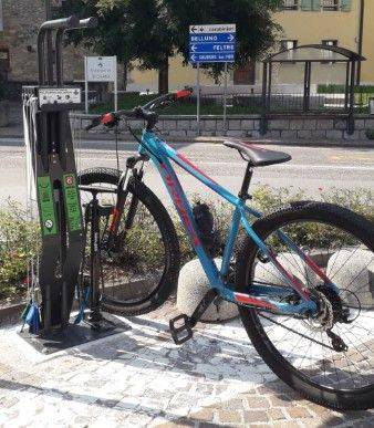 VALBELLUNA: cinque colonnine di ricarica per bici elettriche