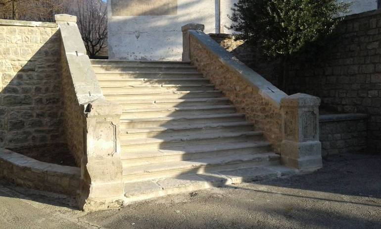 VALMARENO: restaurate le scalinate della chiesa